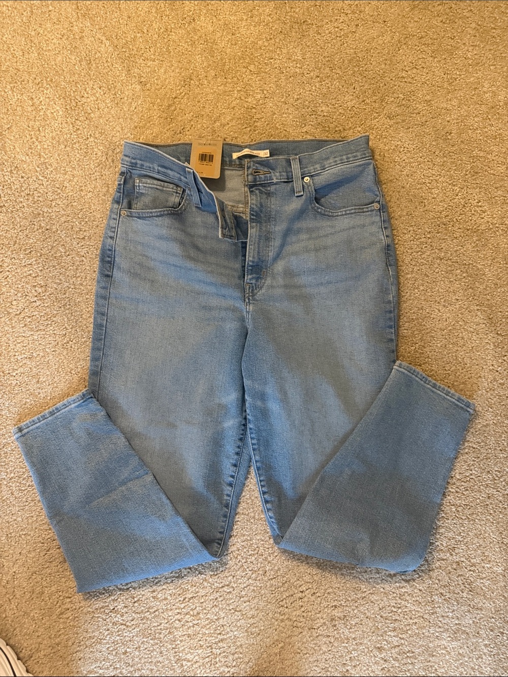 NWT Levi's Women's Straight-Leg Jeans in Light Blue Denim Size 32 x 29